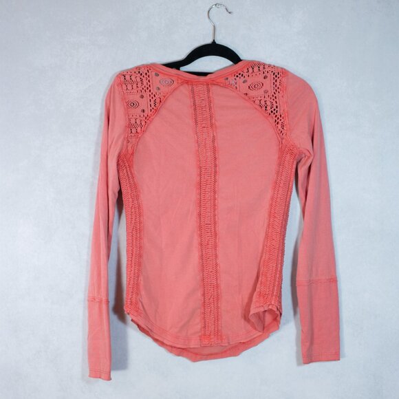 Free People Gold Coast Henley Top Lace Buttoned Blouse Washed Red Coral Size SP - Picture 8 of 12